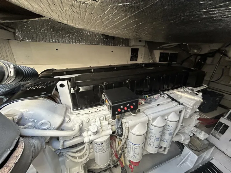 Slide: The Image of Cruisers Yachts 540 Express 2003 - 5814435