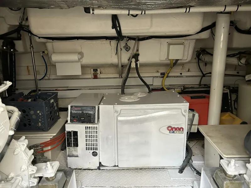 Slide: The Image of Cruisers Yachts 540 Express 2003 - 5814436