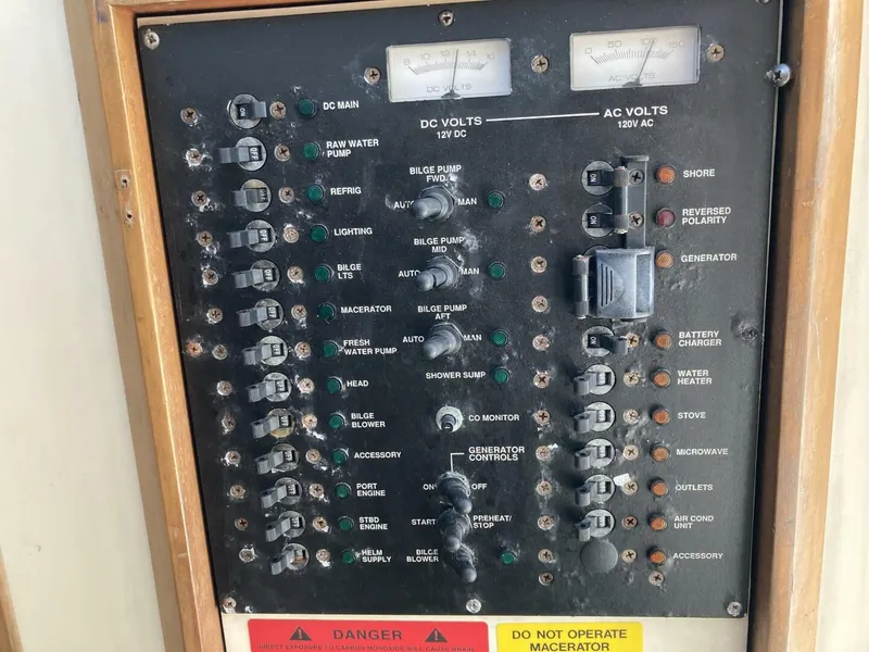 Slide: The Image of Luhrs 280 Express Open 2006 - 5711004