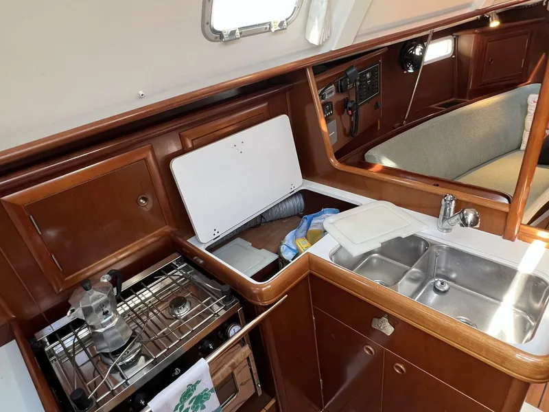 Slide: The Image of Beneteau 331 2004 - 5707711