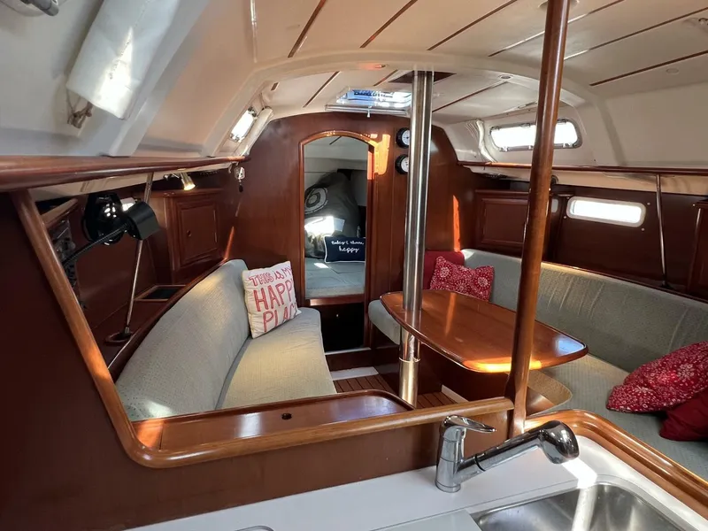 Slide: The Image of Beneteau 331 2004 - 5707716