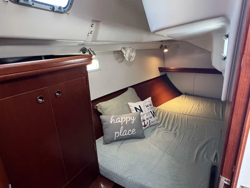 Slide: The Image of Beneteau 331 2004 - 5707720