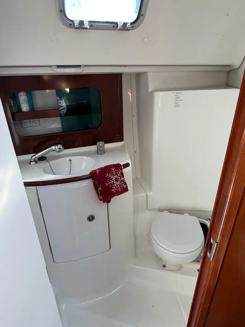 Slide: The Image of Beneteau 331 2004 - 5707725