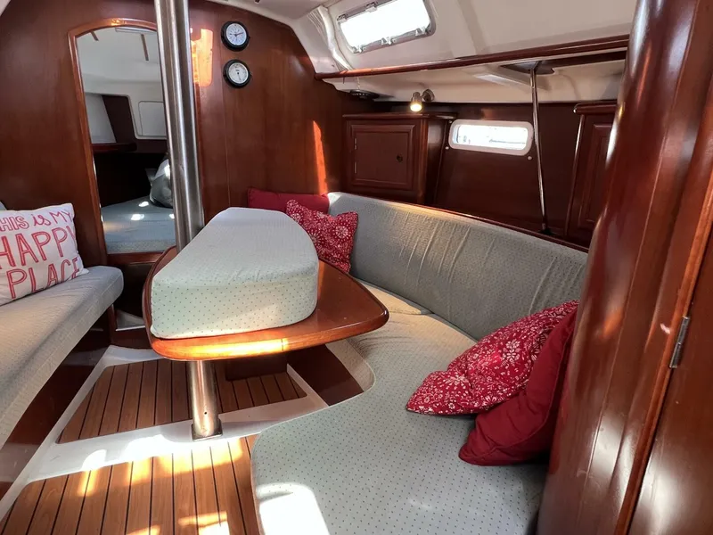 Slide: The Image of Beneteau 331 2004 - 5707859