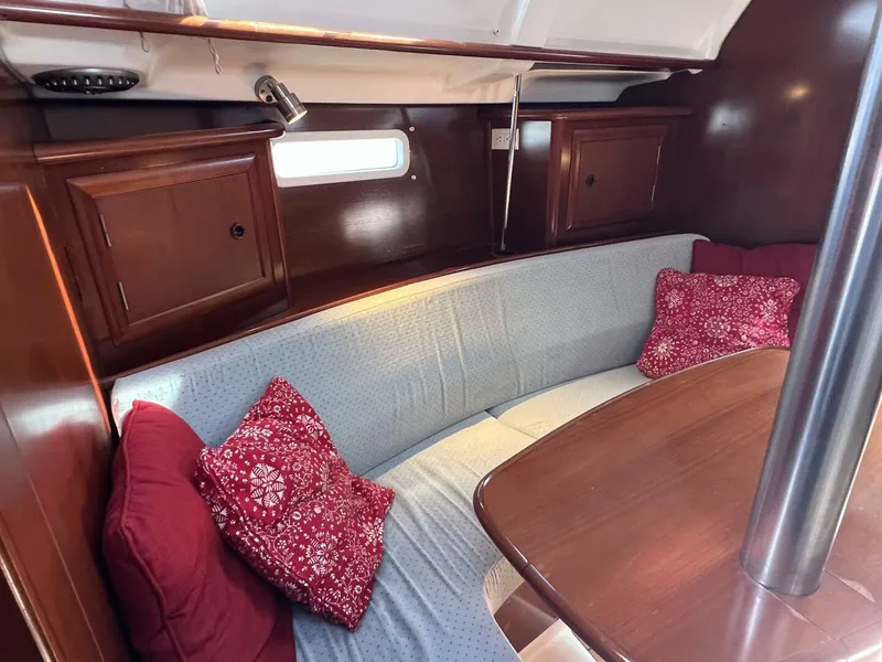 Slide: The Image of Beneteau 331 2004 - 5707860