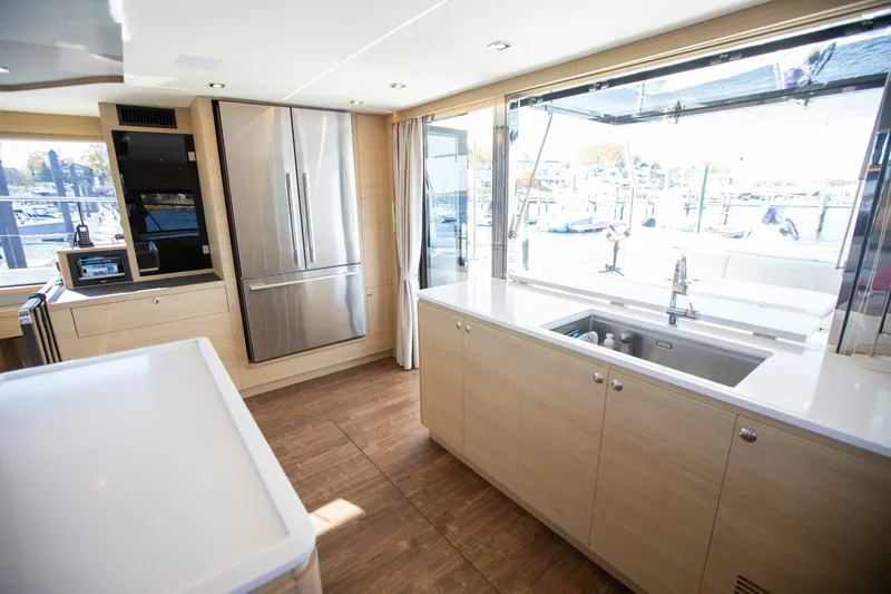 Slide: The Image of Aquila 54 Yacht 2023 - 6028600