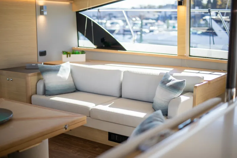 Slide: The Image of Aquila 54 Yacht 2023 - 6028613