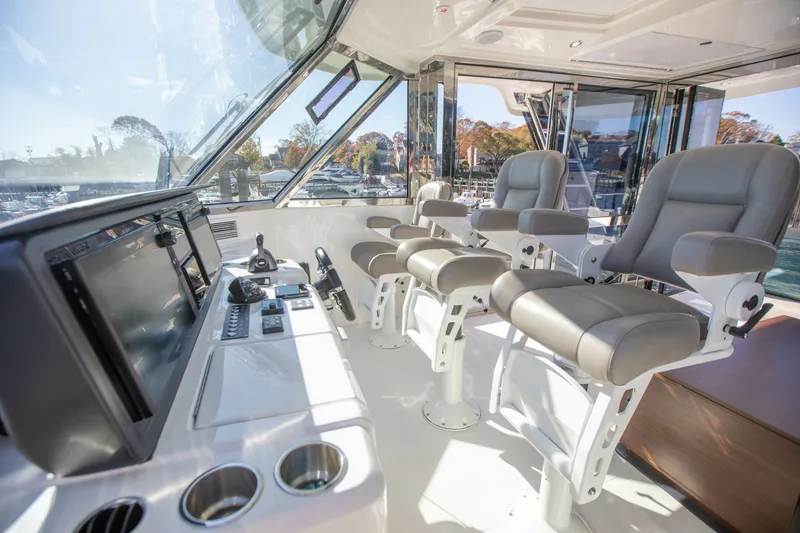 Slide: The Image of Aquila 54 Yacht 2023 - 6028639