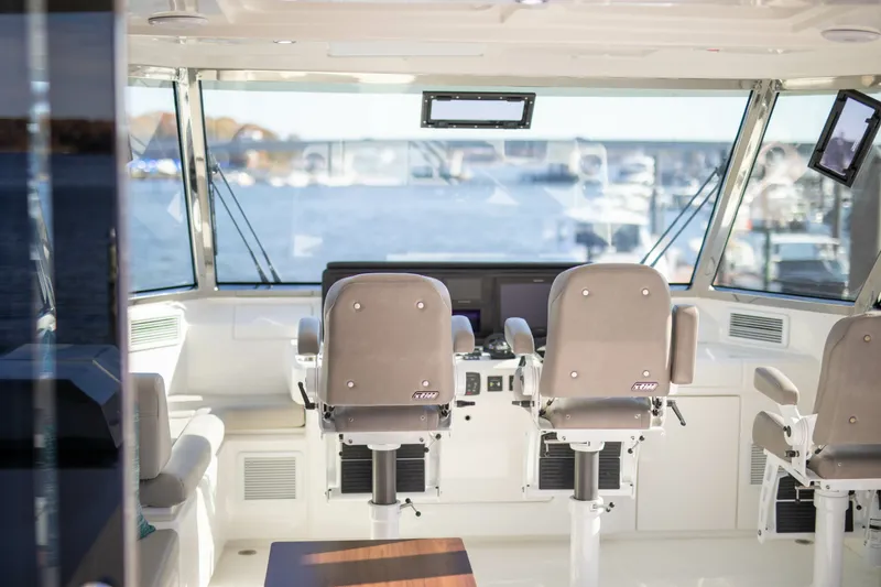 Slide: The Image of Aquila 54 Yacht 2023 - 6028650