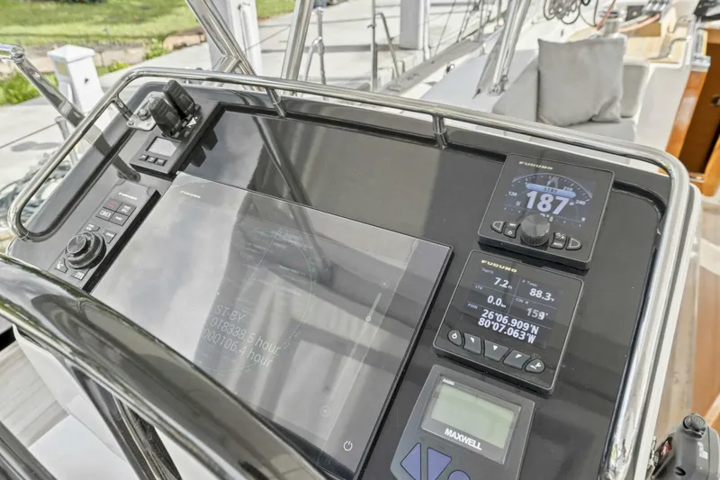 Slide: The Image of Hylas 63 2013 - 5708292