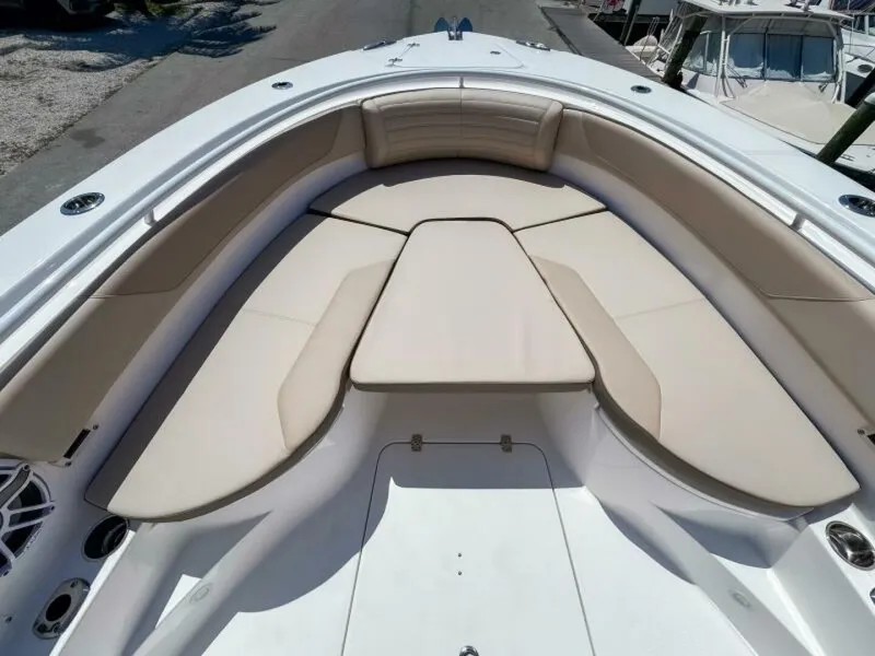 Slide: The Image of Edgewater 325CC 2025 - 5708376