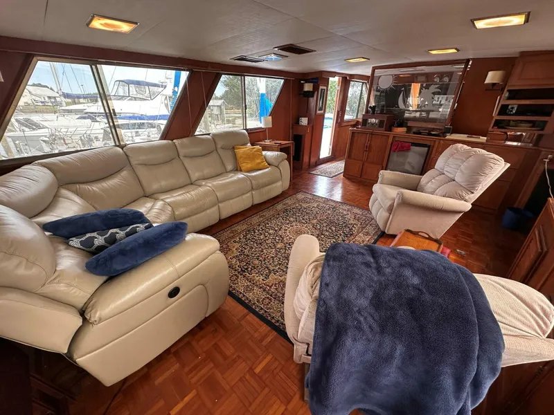 Slide: The Image of 1010 Padraigin Salon - 5786110