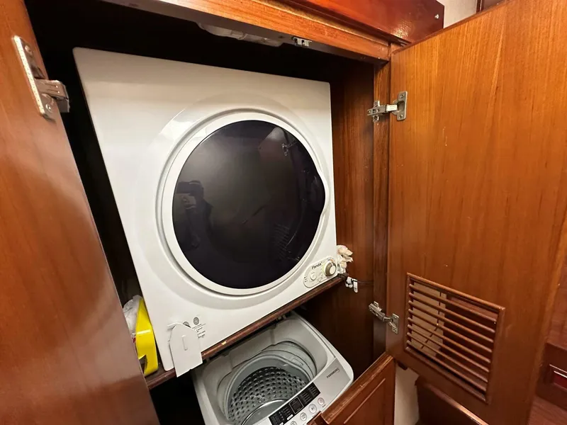 Slide: The Image of 1024 Padraigin Washer Dryer - 5786129