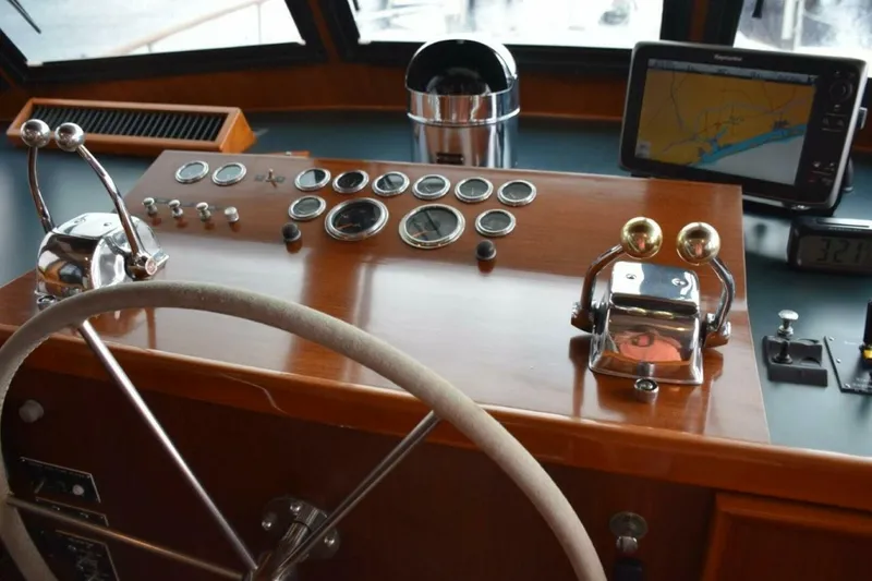 Slide: The Image of Attractive pilothouse helm with teak console - 5711495