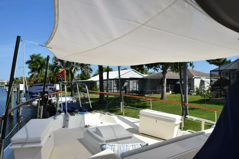 Slide: The Image of Foredeck sail shade - 5711526