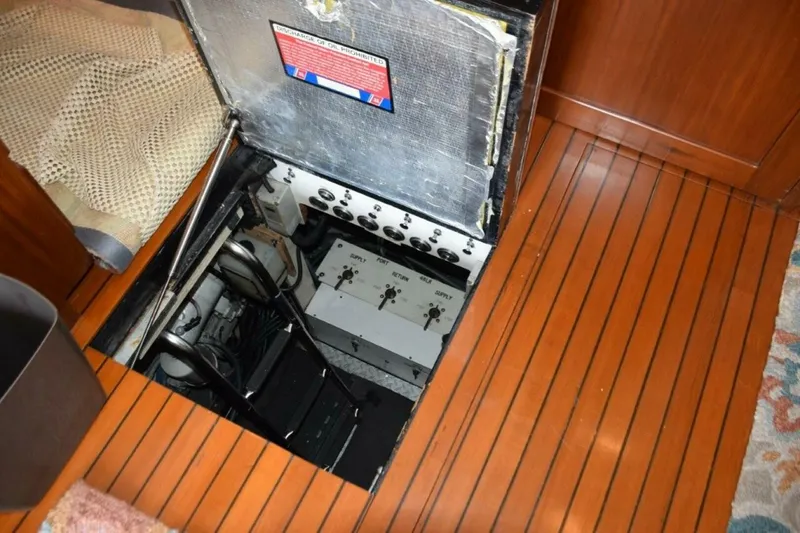 Slide: The Image of Entry hatch to engine room - 5711536