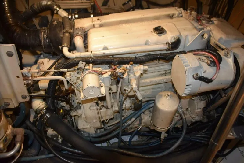 Slide: The Image of Detroit Diesel 4-53 natural aspirated portside motor - 5711537