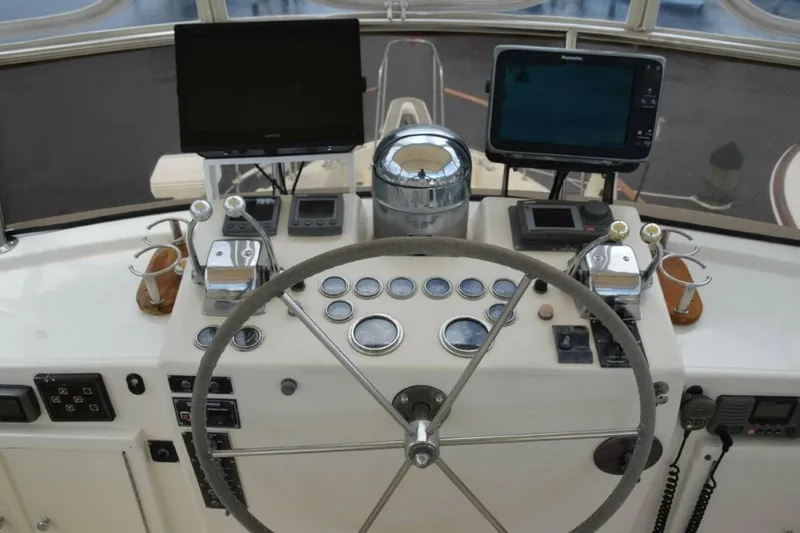 Slide: The Image of New Garmin 16-inch touchscreen MFD and Raymarine backup GPS/Chartplotter, dual radars - 5711474