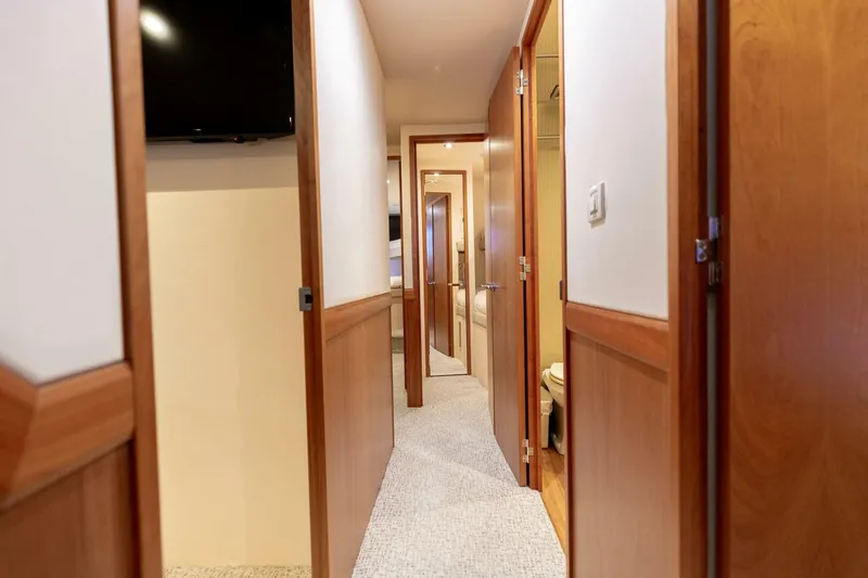 Slide: The Image of 2012 Hatteras 60 GT - 5738037