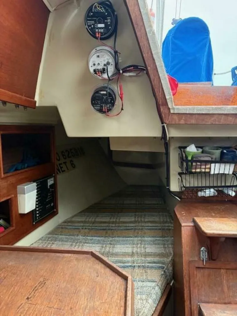 Slide: The Image of Ericson 30 + 1980 - 5712737