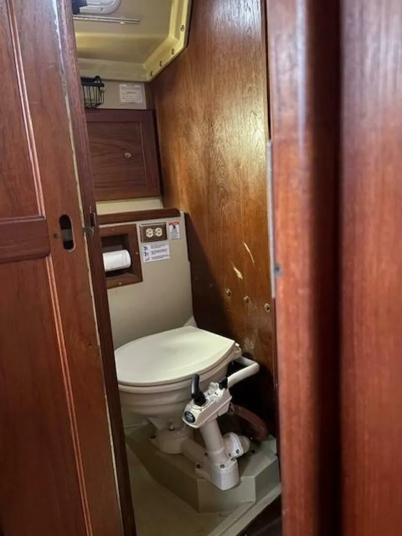 Slide: The Image of Ericson 30 + 1980 - 5712739