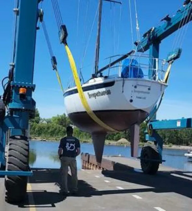 Slide: The Image of Ericson 30 + 1980 - 5712759