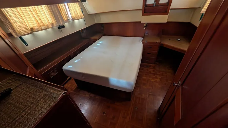 Slide: The Image of Grand Banks 42 Classic 1983 - 5709282