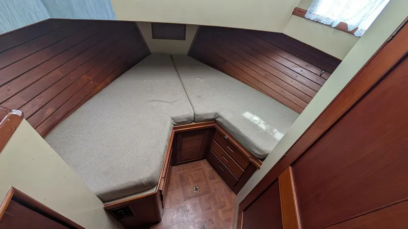 Slide: The Image of Grand Banks 42 Classic 1983 - 5709284