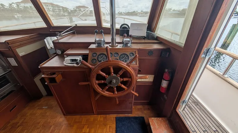 Slide: The Image of Grand Banks 42 Classic 1983 - 5709291