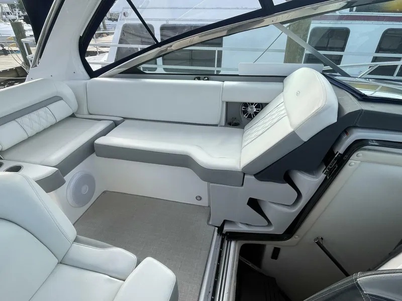 Slide: The Image of Portside lounge - 5711092