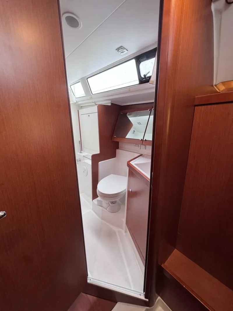 Slide: The Image of Beneteau Oceanis 45 2017 - 5725611