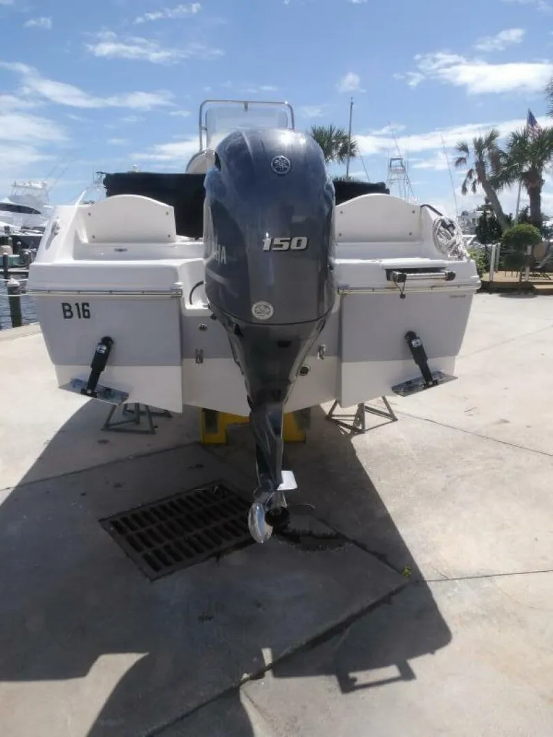 Slide: The Image of Robalo R180 2021 - 5709726