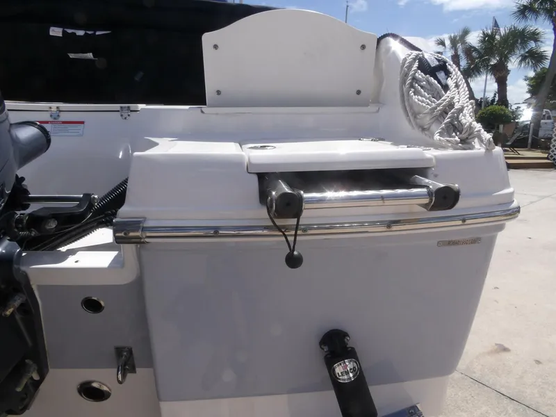 Slide: The Image of Robalo R180 2021 - 5709728