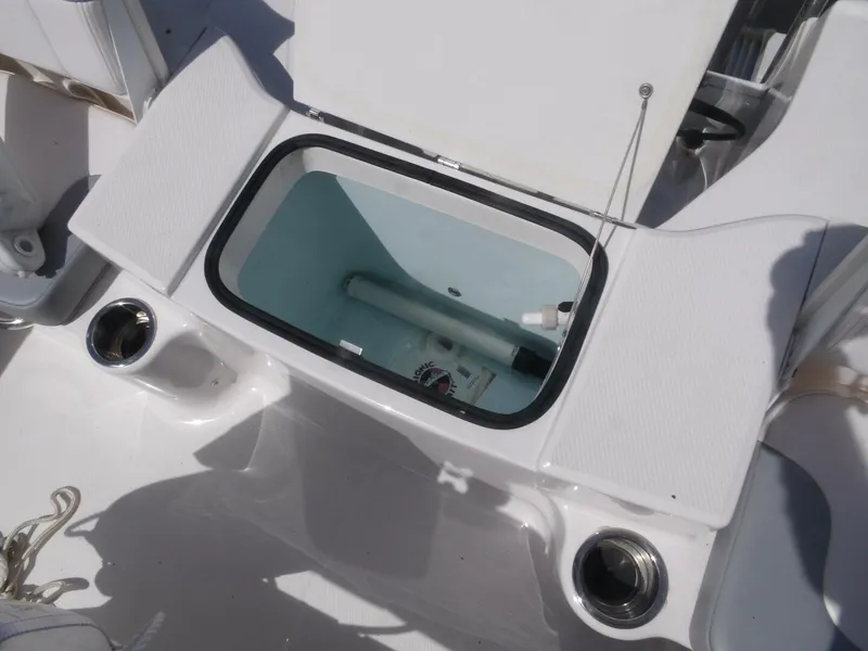 Slide: The Image of Robalo R180 2021 - 5709732