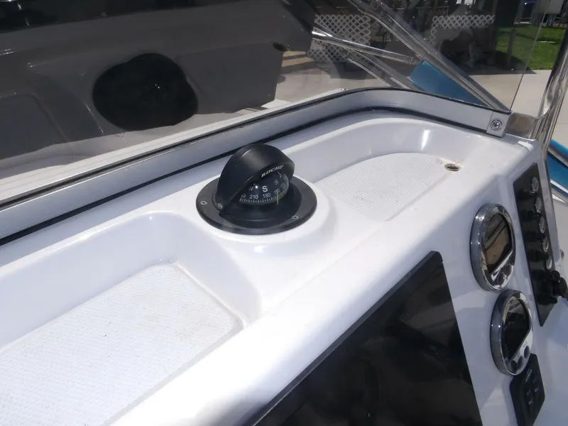 Slide: The Image of Robalo R180 2021 - 5709745