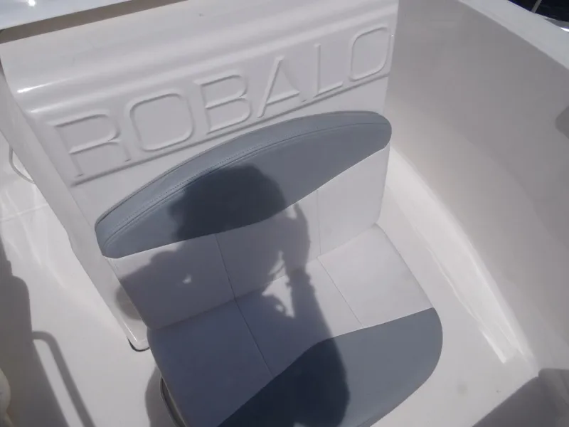 Slide: The Image of Robalo R180 2021 - 5709751