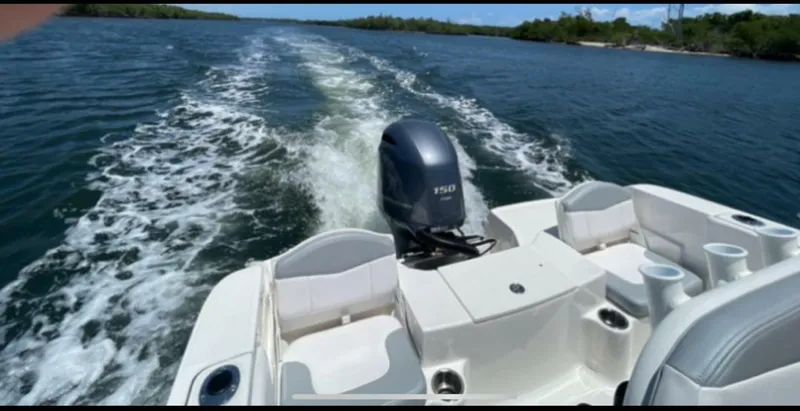 Slide: The Image of Robalo R180 2021 - 5709757