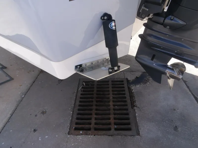 Slide: The Image of Robalo R180 2021 - 5709724