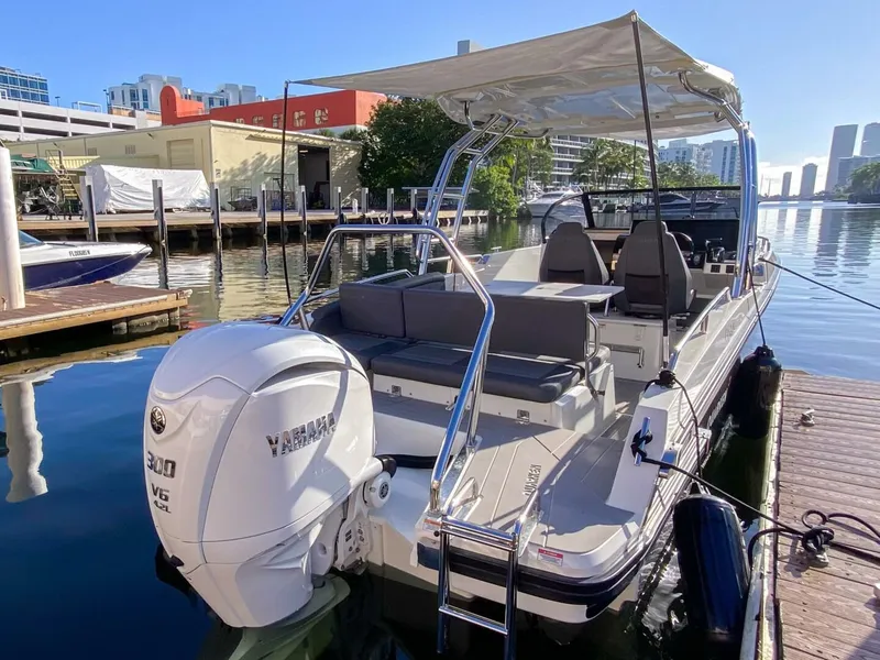 Slide: The Image of Quarken 27 T-Top 2023 - 5710011