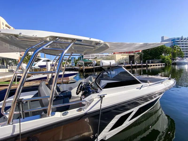 Slide: The Image of Quarken 27 T-Top 2023 - 5710003