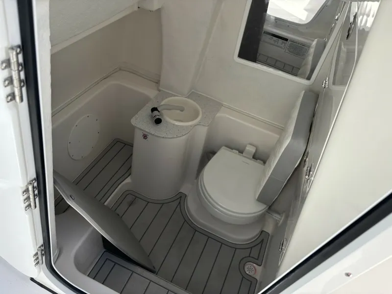 Slide: The Image of Sea Fox 248 Commander 2026 - 6484070