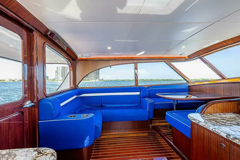 Slide: The Image of Maverick 55 Lucky - Helm 2022 Maverick 50 - Lucky - 7658595