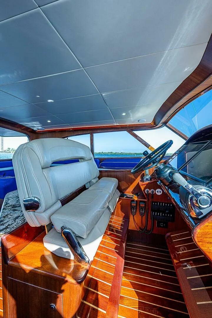 Slide: The Image of Maverick 55 Lucky - Helm 2022 Maverick 50 - Lucky - 7658593