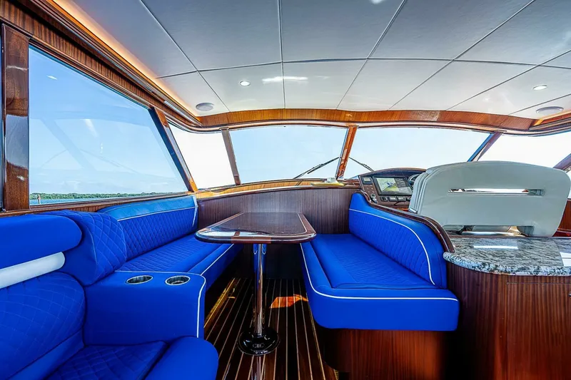 Slide: The Image of Maverick 55 Lucky - Helm 2022 Maverick 50 - Lucky - 7658594
