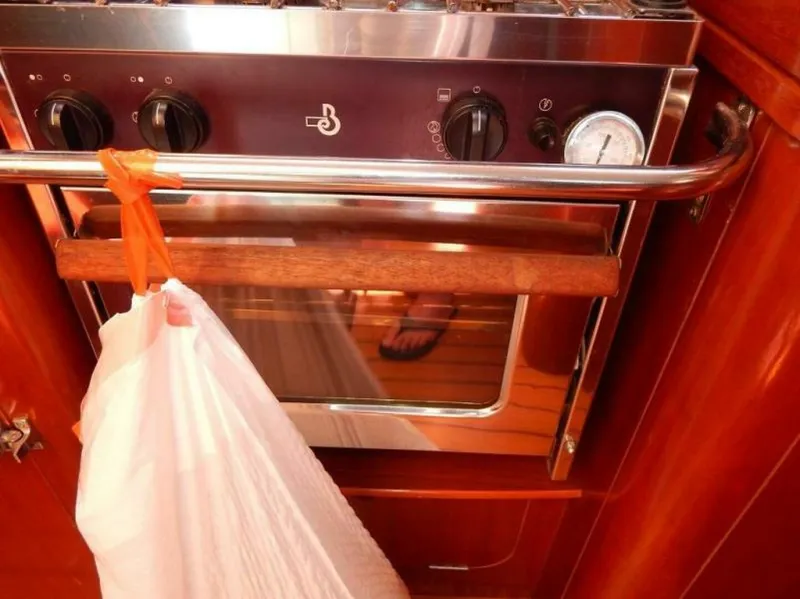 Slide: The Image of Beneteau 373 2004 - 5711623