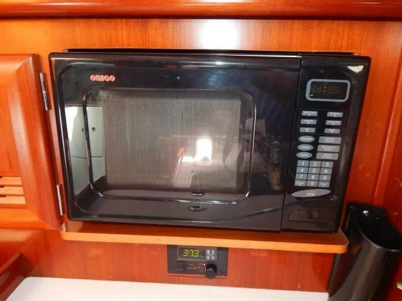 Slide: The Image of Beneteau 373 2004 - 5711621