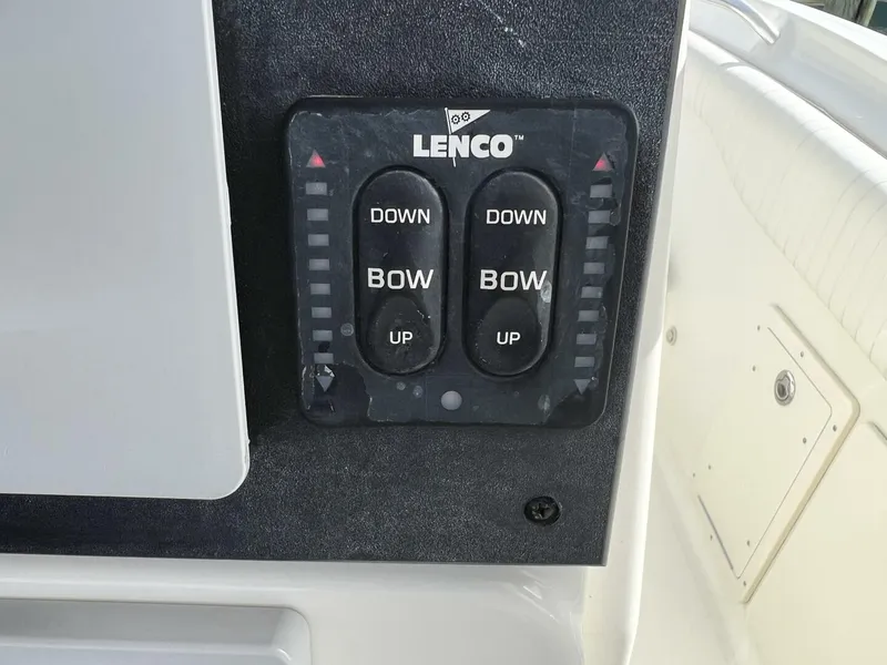 Slide: The Image of Hydra-Sports 2500 Vector 2009 - 5712190