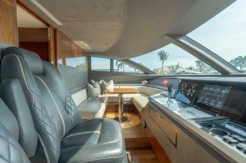 Slide: The Image of Princess 85 Kaos Helm 2019 Princess 85 Kaos - 5712085