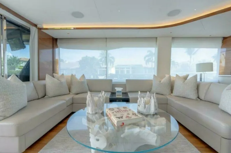 Slide: The Image of Princess 85 Kaos Salon 2019 Princess 85 Kaos - 7658029