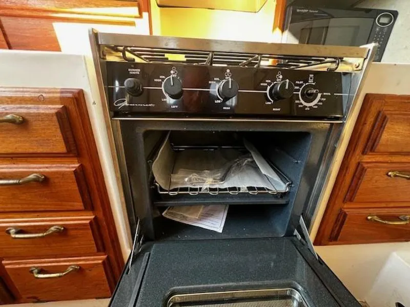 Slide: The Image of Willard Vega 1972 - 5713054